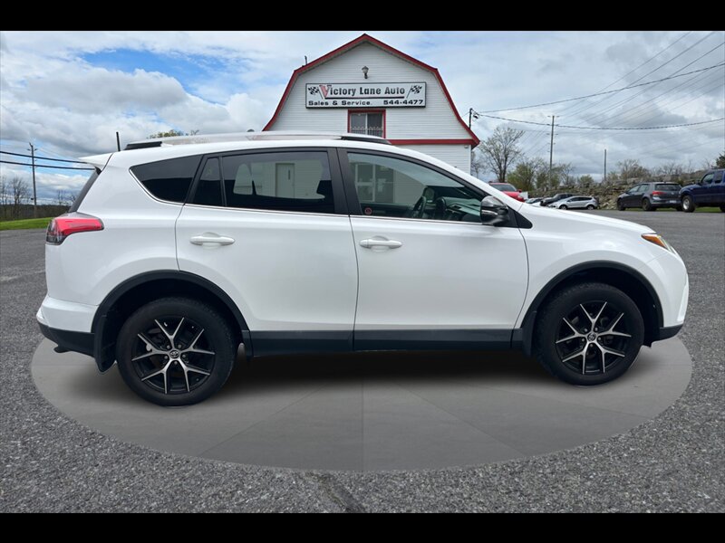 2017 Toyota RAV4 SE  NEW TIRES/BRAKES