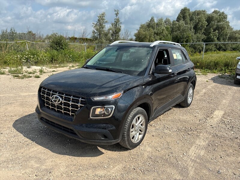 2020 Hyundai VENUE SEL - Photo 1 - Kingston, ON K7L 4V3