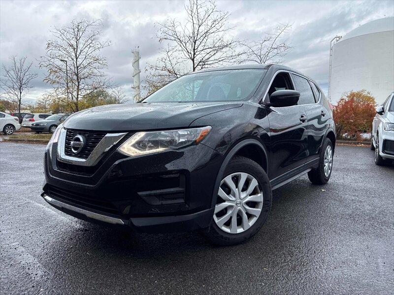 2017 Nissan Rogue SV   - Photo 1 - Kingston, ON K7L 4V3
