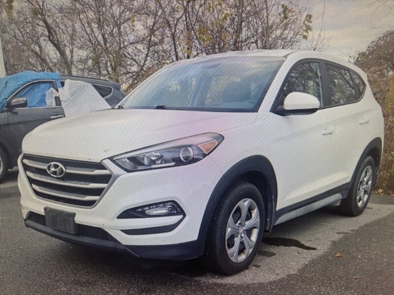 2017 Hyundai TUCSON SE-NEW ENGINE   - Photo 1 - Kingston, ON K7L 4V3