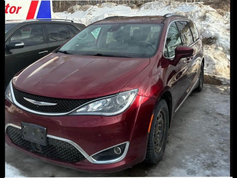 2017 Chrysler Pacifica Touring-L Plus  2 STES OF RIMS/TIRES