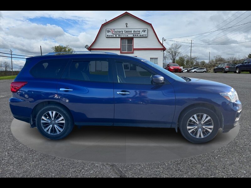 2020 Nissan Pathfinder SV Tech  