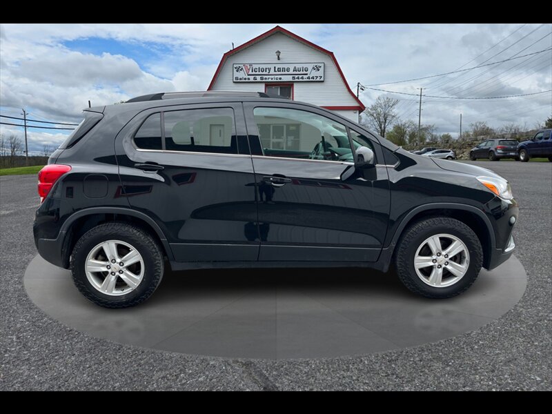 2020 Chevrolet Trax LT  2LT, SUNROOF, ALL WHEEL DRIVE!
