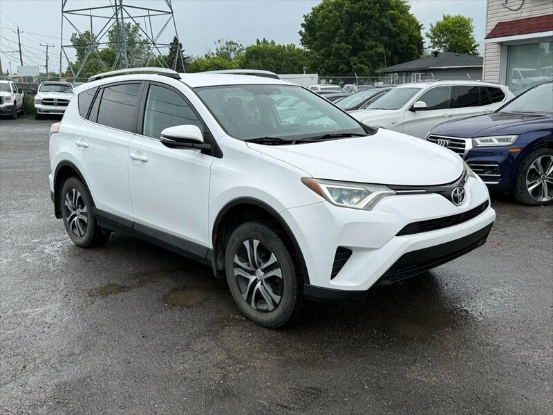 2016 Toyota RAV4 LE  