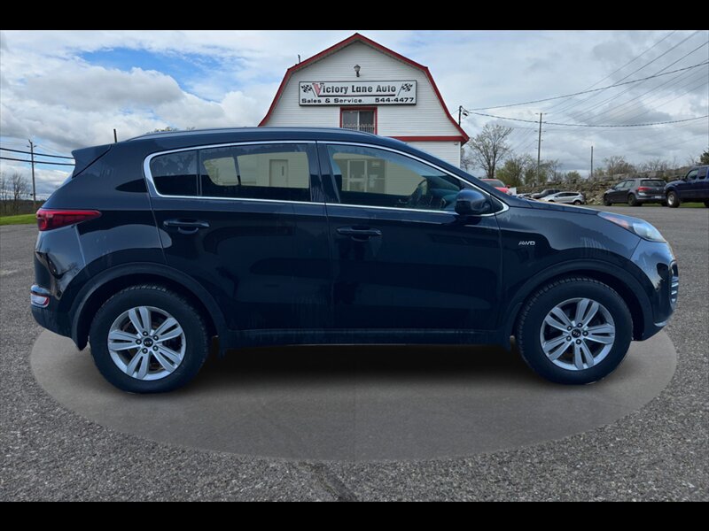 2017 Kia Sportage LX  LOW KM! ALL WHEEL DRIVE!