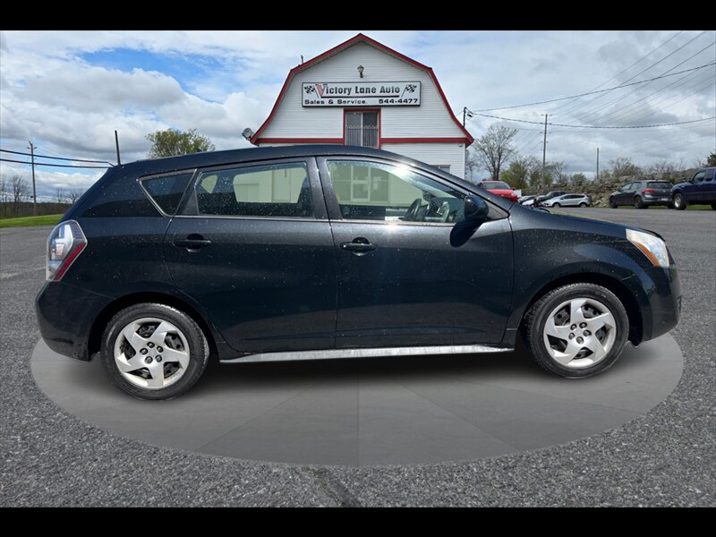 2010 Pontiac Vibe 1.8L  VERY CLEAN