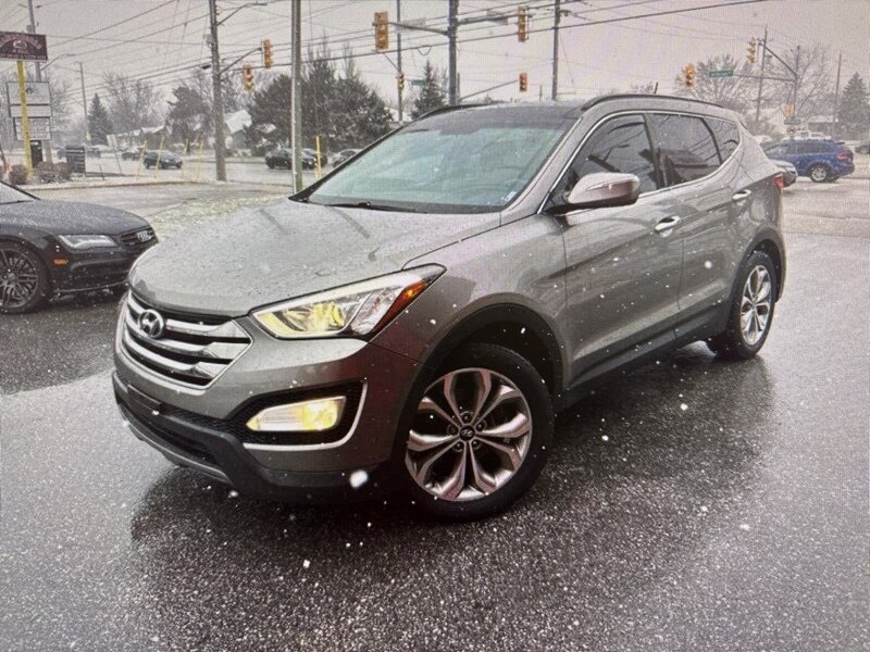 2015 Hyundai SANTA FE Sport 2.0T   - Photo 1 - Kingston, ON K7L 4V3