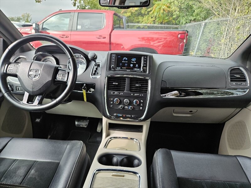 2017 Dodge Grand Caravan SXT Premium Plus  