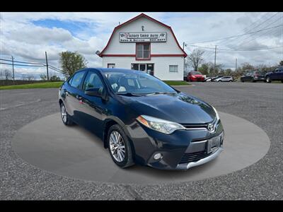 2015 Toyota Corolla SE Sedan