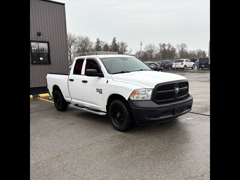 2019 RAM 1500 Classic Tradesman   - Photo 1 - Kingston, ON K7L 4V3