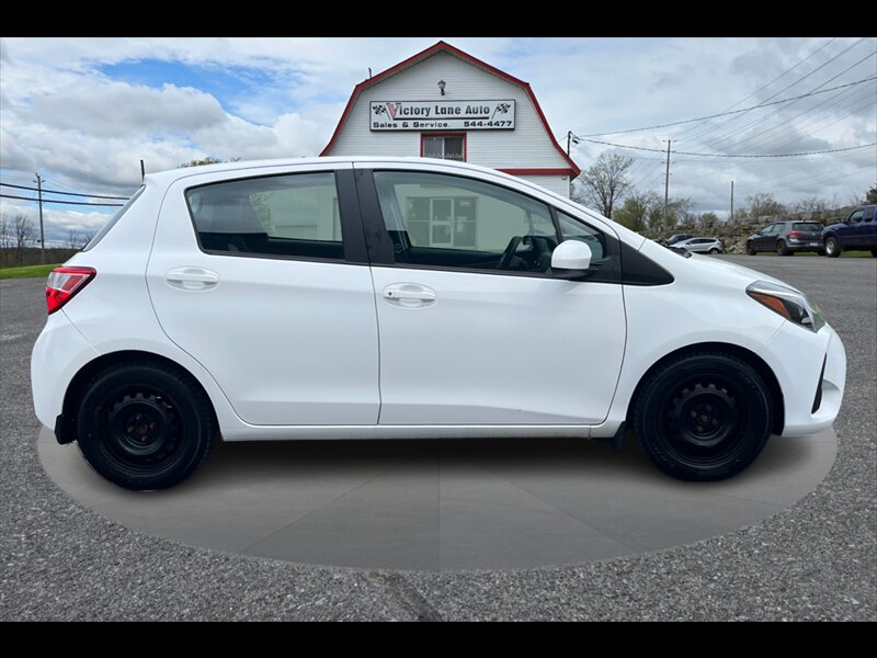 2018 Toyota Yaris Hatchback LE  