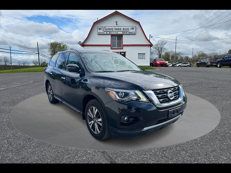 2019 Nissan Pathfinder SL  