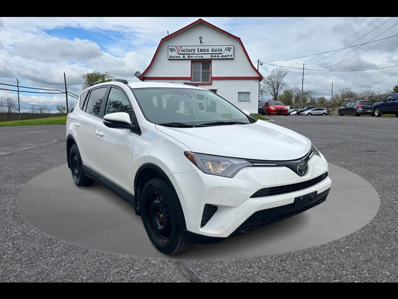 2017 Toyota RAV4 LE  