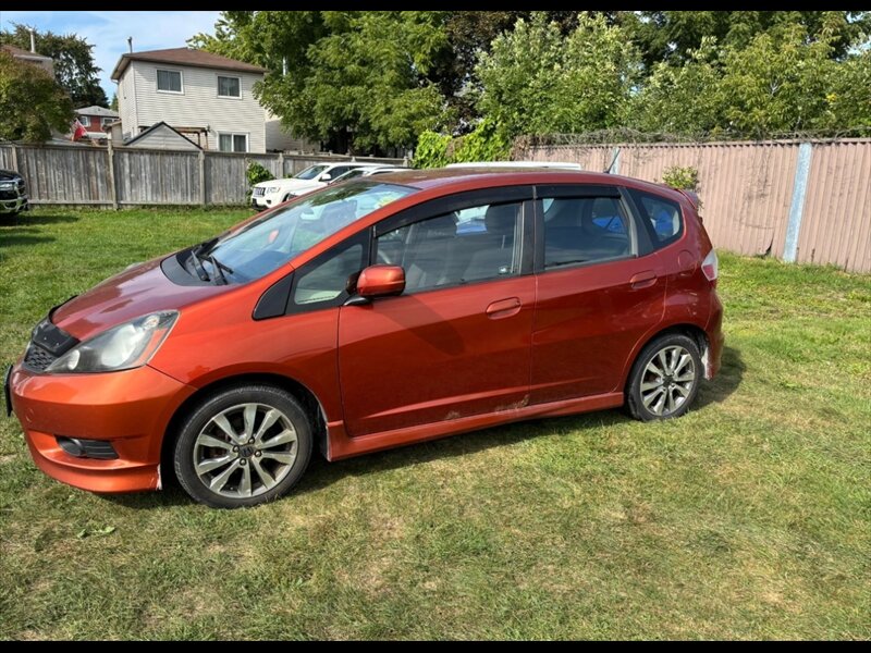 2013 Honda Fit Sport   - Photo 1 - Kingston, ON K7L 4V3