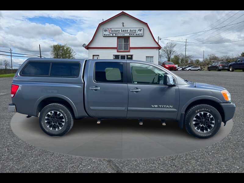 2014 Nissan Titan SL  