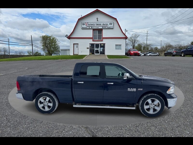 2016 RAM 1500 SLT  