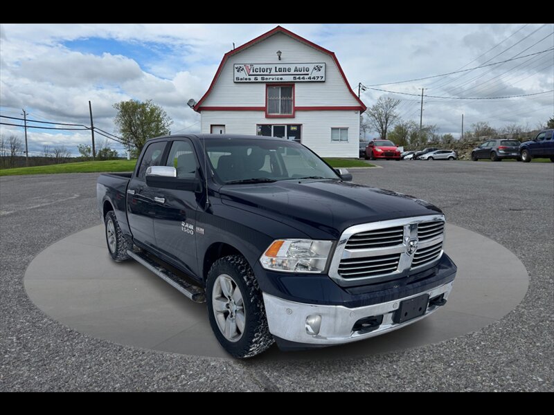 2016 RAM 1500 SLT  