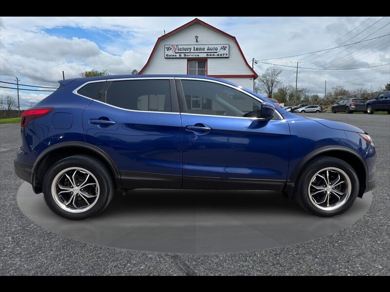 2019 Nissan Qashqai S  