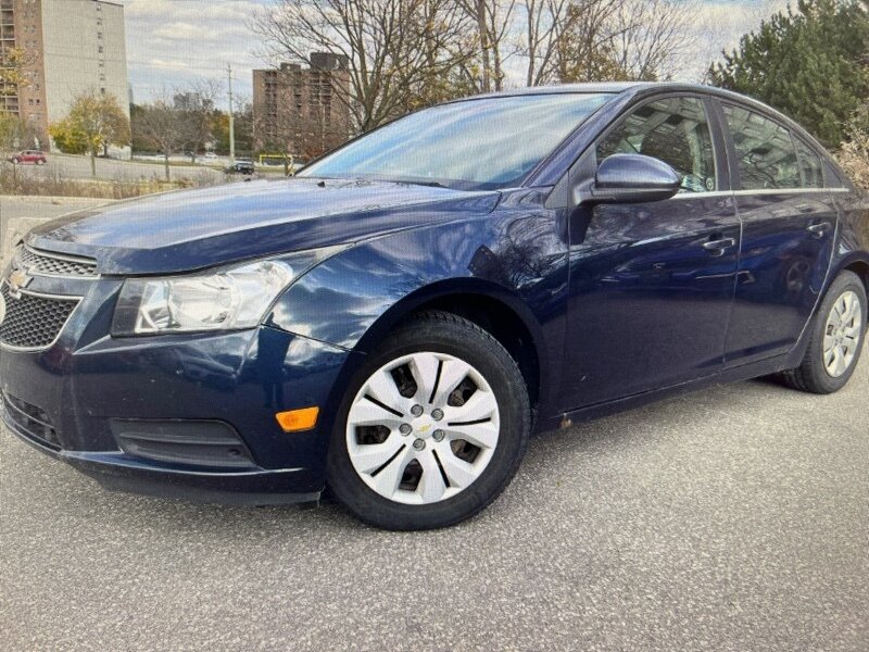 2015 Chevrolet Cruze 1LT Auto   - Photo 1 - Kingston, ON K7L 4V3