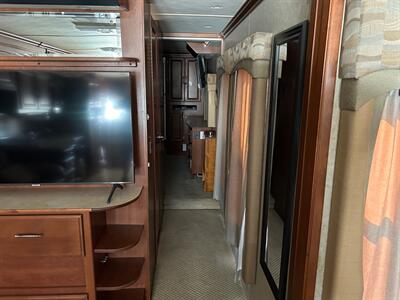 2008 Fleetwood Discovery 40x   - Photo 51 - Madera, CA 93636