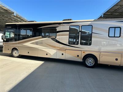 2008 Fleetwood Discovery 40x   - Photo 18 - Madera, CA 93636