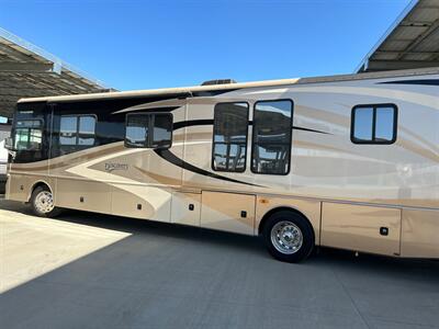 2008 Fleetwood Discovery 40x   - Photo 16 - Madera, CA 93636