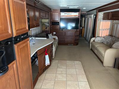 2008 Fleetwood Discovery 40x   - Photo 39 - Madera, CA 93636