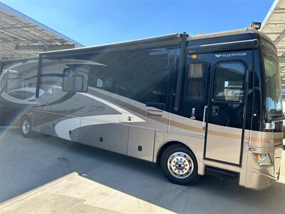 2008 Fleetwood Discovery 40x   - Photo 8 - Madera, CA 93636