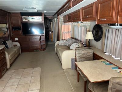 2008 Fleetwood Discovery 40x   - Photo 42 - Madera, CA 93636