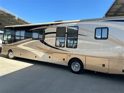 2008 Fleetwood Discovery 40x   - Photo 15 - Madera, CA 93636