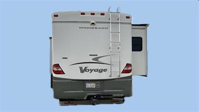 2005 Winnebago Voyage 35D  SUPER CLEAN-LOW MILES - Photo 3 - Madera, CA 93636