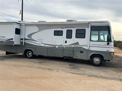 2005 Winnebago Voyage 35D  SUPER CLEAN-LOW MILES - Photo 10 - Madera, CA 93636