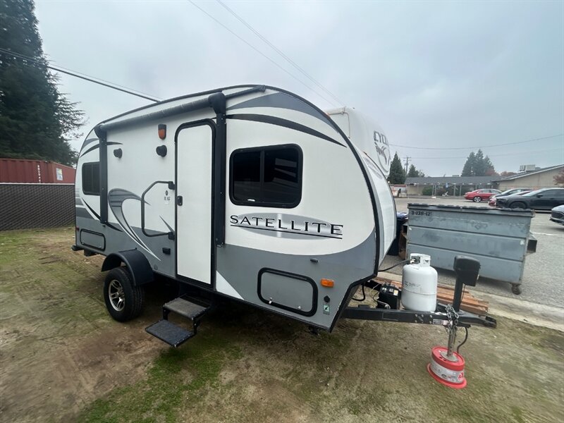 2017 Starcraft SATELITE 16KS  