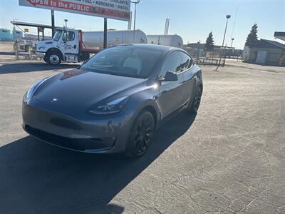 2023 Tesla Model Y Long Range   - Photo 2 - Madera, CA 93636