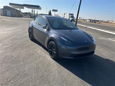 2023 Tesla Model Y Long Range   - Photo 6 - Madera, CA 93636