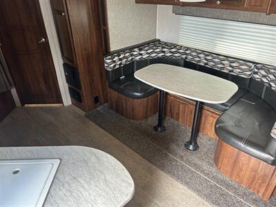 2019 Heartland MALLARD IDM 245   - Photo 18 - Madera, CA 93636