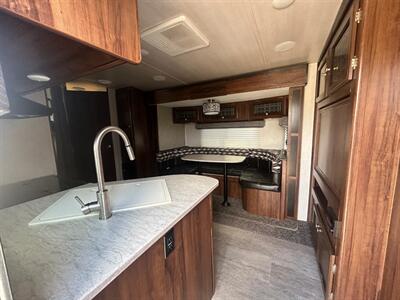 2019 Heartland MALLARD IDM 245   - Photo 28 - Madera, CA 93636