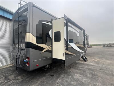 2019 Heartland Landmark Newport 365   - Photo 2 - Madera, CA 93636