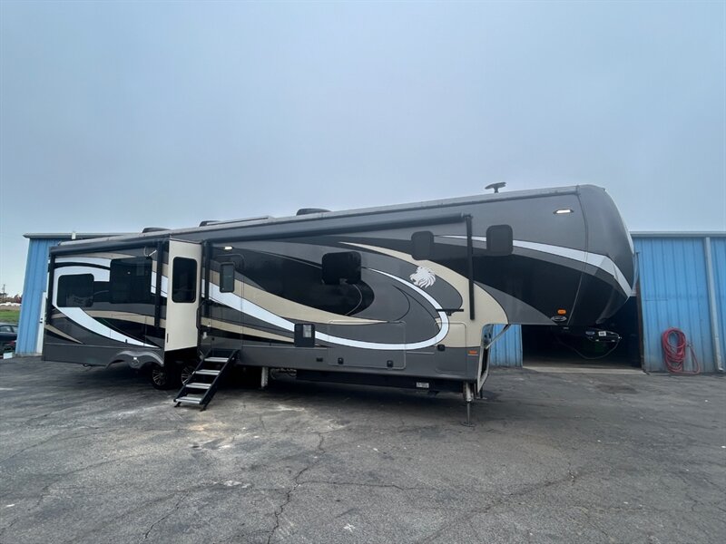 2019 Heartland Landmark Newport 365  