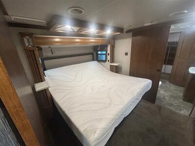 2019 Heartland Landmark Newport 365   - Photo 22 - Madera, CA 93636