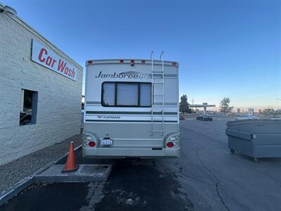 2006 Fleetwood Jamboree GT 31 w   - Photo 8 - Madera, CA 93636