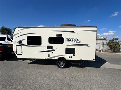 2018 Forest River Micro Light 19FD   - Photo 6 - Madera, CA 93636