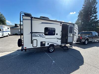 2018 Forest River Micro Light 19FD   - Photo 2 - Madera, CA 93636