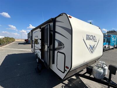 2018 Forest River Micro Light 19FD   - Photo 9 - Madera, CA 93636