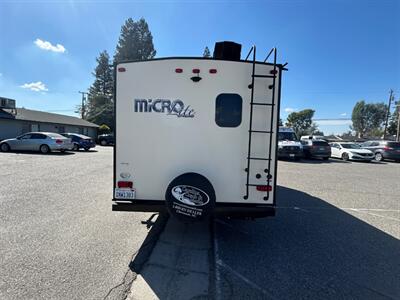 2018 Forest River Micro Light 19FD   - Photo 3 - Madera, CA 93636