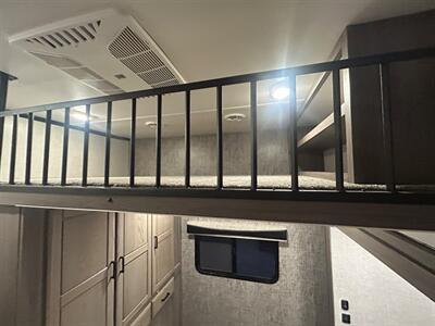 2022 Crossroads RV Cameo 4051BH   - Photo 23 - Madera, CA 93636