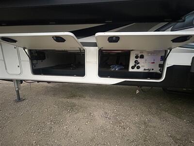 2022 Crossroads RV Cameo 4051BH   - Photo 6 - Madera, CA 93636