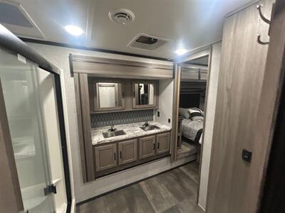 2022 Crossroads RV Cameo 4051BH   - Photo 30 - Madera, CA 93636