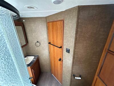 2017 STARCRAFT AUTUMN RIDGE 265RLS   - Photo 17 - Madera, CA 93636