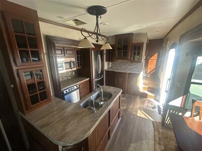 2014 Keystone Alpine 3450 RL   - Photo 12 - Madera, CA 93636